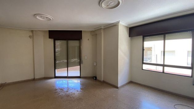 Foto 2 de Venta de piso en Bigastro de 4 habitaciones con ascensor