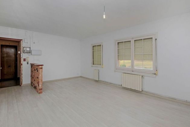 Foto 2 de Venta de piso en Castellnou - Can Mir - Sant Muç de 2 habitaciones y 55 m²