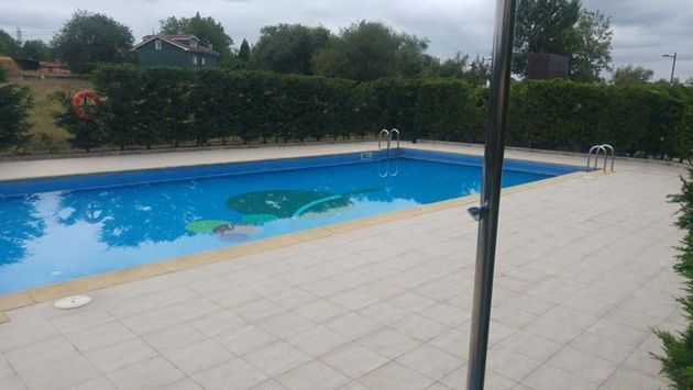 Foto 2 de Pis en venda a Parroquias de Oviedo de 2 habitacions amb piscina i garatge