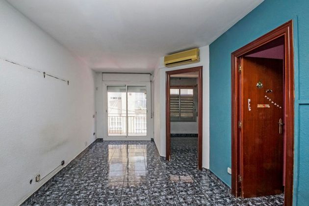 Foto 2 de Piso en venta en El Raval - Safaretjos de 3 habitaciones con aire acondicionado y ascensor