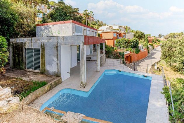 Foto 2 de Casa en venta en Sa Riera - Sa Fontansa de 4 habitaciones con piscina