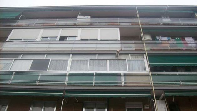 Foto 1 de Venta de piso en Entrevías de 3 habitaciones con terraza