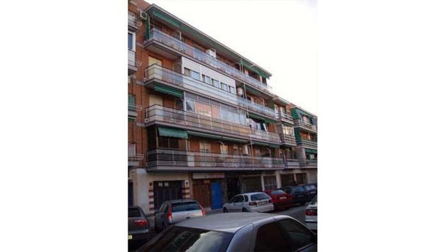 Foto 2 de Venta de piso en Entrevías de 3 habitaciones con terraza
