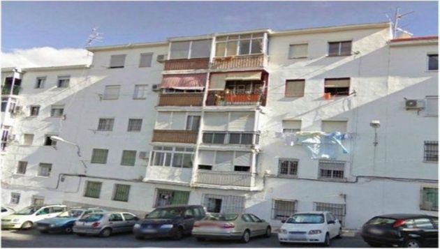 Foto 1 de Venta de piso en Carlos Haya de 3 habitaciones y 53 m²
