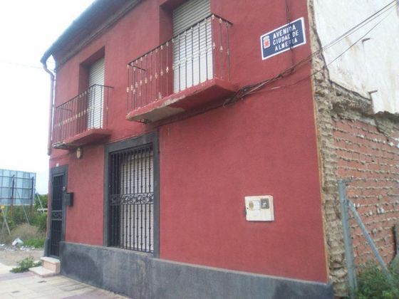 Foto 2 de Venta de casa en Barriomar de 4 habitaciones y 152 m²