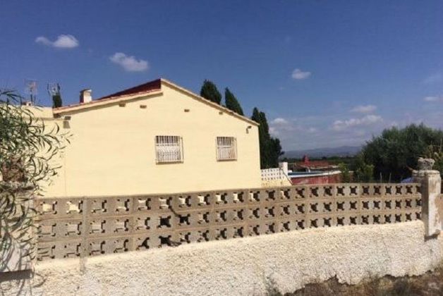 Foto 1 de Casa en venda a Pedralba de 3 habitacions i 75 m²