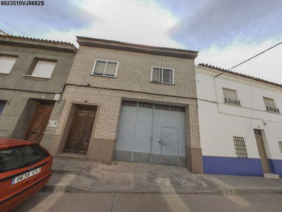 Foto 1 de Venta de casa en Alcázar de San Juan de 6 habitaciones y 369 m²