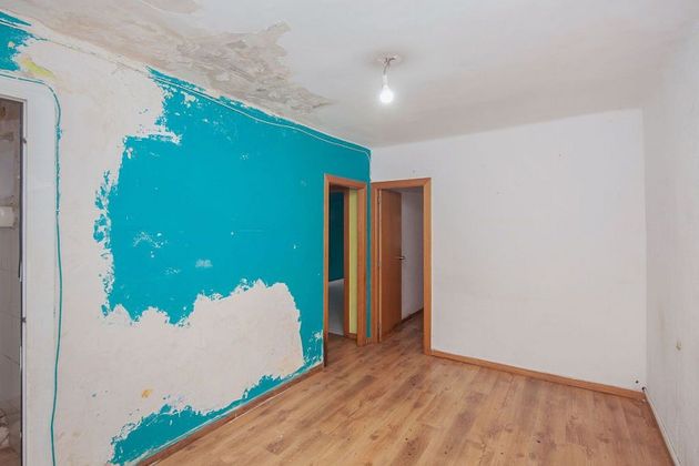 Foto 2 de Pis en venda a La Torrassa de 4 habitacions i 65 m²