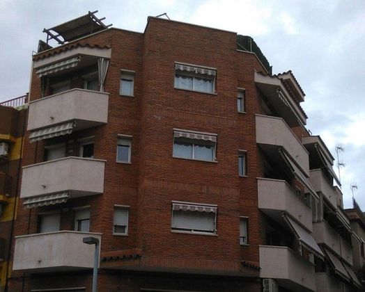 Foto 1 de Piso en venta en Gavarra de 2 habitaciones con terraza y ascensor