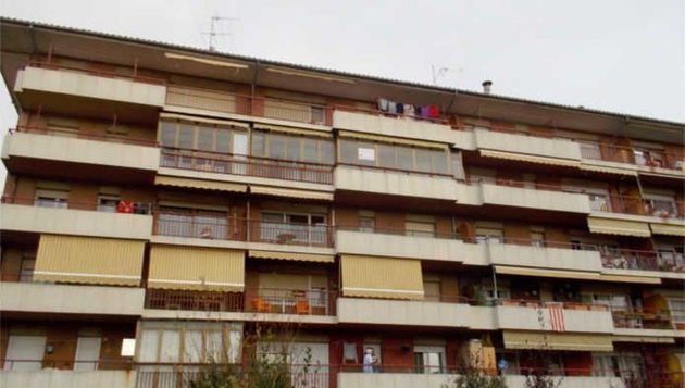 Foto 1 de Venta de piso en Estadi-Horta Vermella-Santa Anna de 3 habitaciones con garaje y ascensor