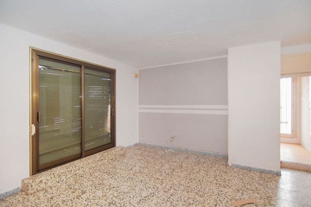 Foto 2 de Àtic en venda a Rocafonda de 3 habitacions amb terrassa