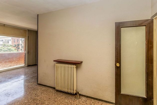 Foto 2 de Piso en venta en Gràcia de 3 habitaciones con garaje y ascensor