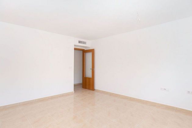 Foto 2 de Piso en venta en Calasparra de 3 habitaciones con piscina y garaje