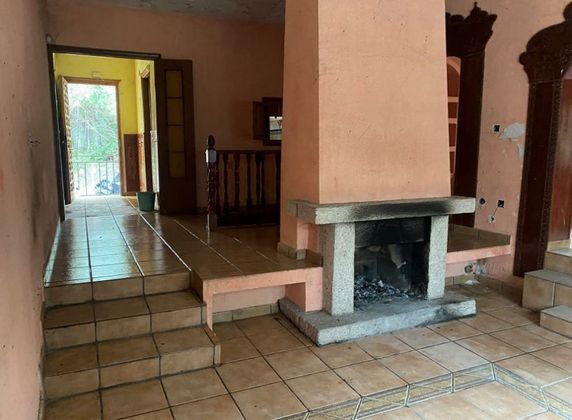Foto 2 de Casa en venda a Villa del Prado de 4 habitacions amb piscina