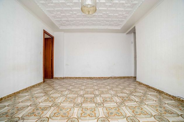 Foto 2 de Venta de piso en Jacarilla de 3 habitaciones y 65 m²