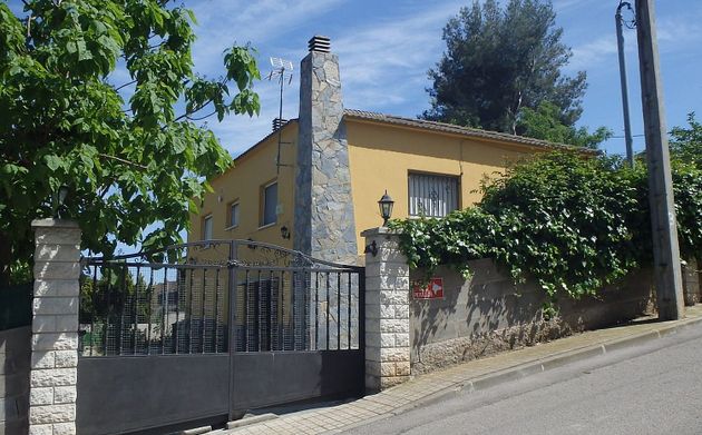 Foto 1 de Casa en venda a Torre de Claramunt, La de 3 habitacions amb piscina