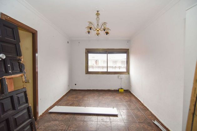 Foto 2 de Pis en venda a Canovelles de 3 habitacions i 59 m²