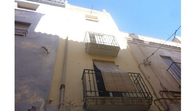 Foto 1 de Casa en venta en Vila-rodona de 3 habitaciones con terraza