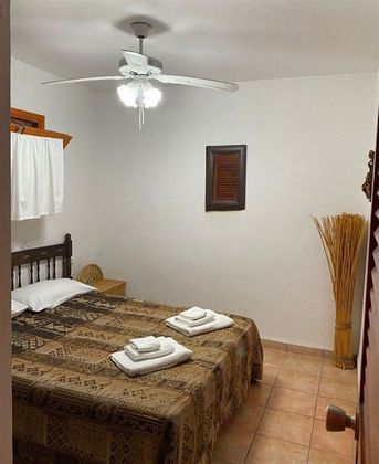 Foto 2 de Piso en venta en calle Portinax de 2 habitaciones con terraza y aire acondicionado