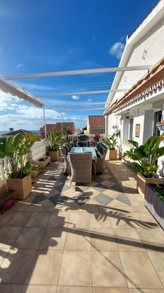 Foto 2 de Chalet en venta en Pedregalejo de 9 habitaciones con terraza y jardín