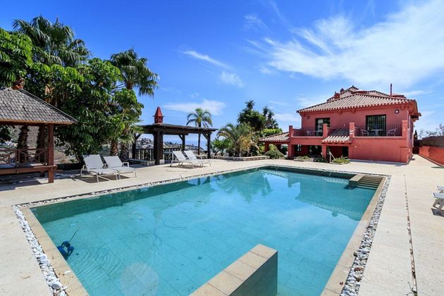 Foto 2 de Venta de chalet en Velilla-Taramay de 5 habitaciones con terraza y piscina