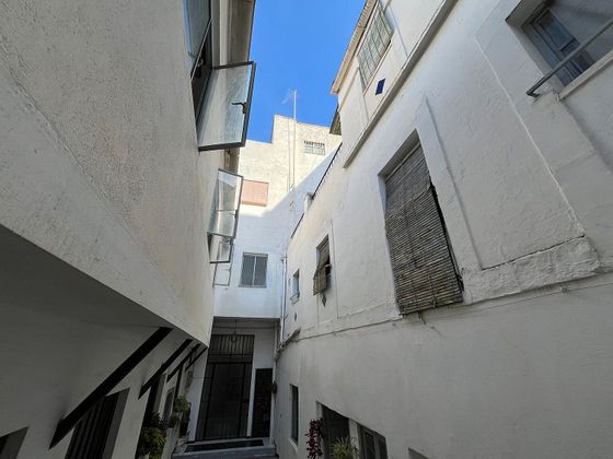 Foto 2 de Casa en venda a Zona Centro de 6 habitacions amb terrassa i balcó