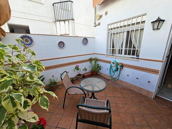 Foto 1 de Casa adossada en venda a Huerta de la Reina - Trassierra de 5 habitacions amb aire acondicionat i calefacció