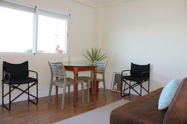 Foto 2 de Piso en alquiler en Ayamonte ciudad de 3 habitaciones con muebles y balcón