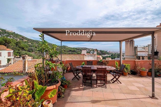 Foto 2 de Xalet en venda a Sarrià de 4 habitacions amb terrassa i balcó