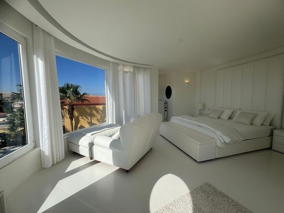 Foto 2 de Xalet en venda a calle Entresala de 4 habitacions amb terrassa i piscina