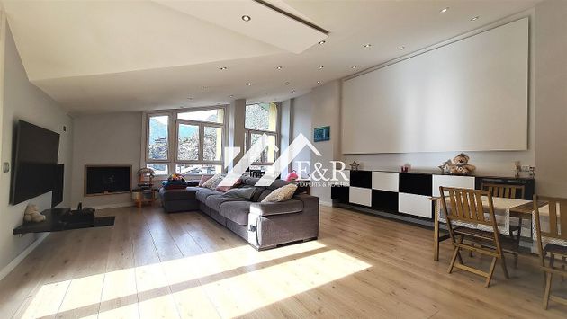 Foto 1 de Àtic en venda a Escaldes, les de 3 habitacions amb terrassa i garatge