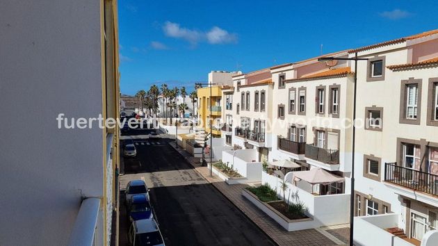 Foto 1 de Àtic en venda a Corralejo de 2 habitacions amb balcó
