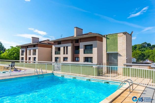 Foto 1 de Pis en venda a Azken Portu - Behobia de 3 habitacions amb terrassa i piscina