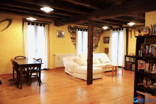 Foto 1 de Pis en venda a Parte Vieja de 3 habitacions amb balcó i calefacció