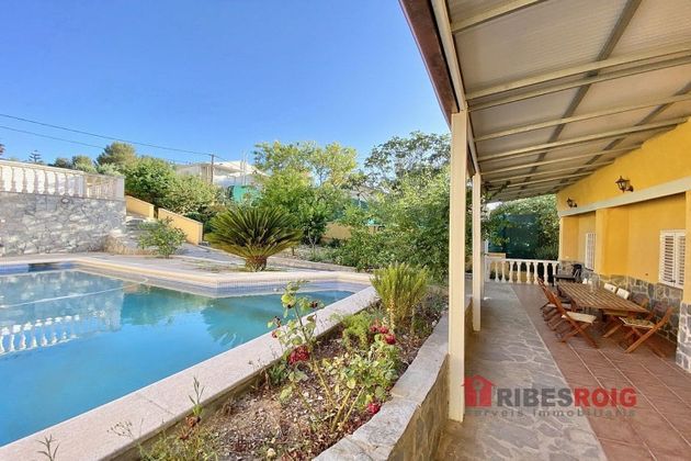 Foto 2 de Xalet en venda a Sant Pere de Ribes Centro de 3 habitacions amb terrassa i piscina