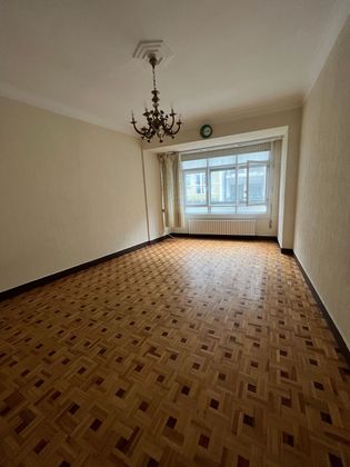 Foto 2 de Venta de piso en Recatelo - O Carme de 5 habitaciones con terraza y calefacción