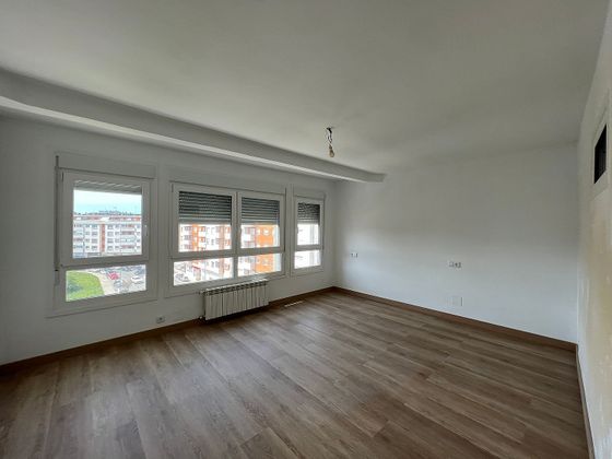 Foto 1 de Venta de piso en A Piriganlla - Albeiros - Garabolos de 3 habitaciones con garaje y calefacción