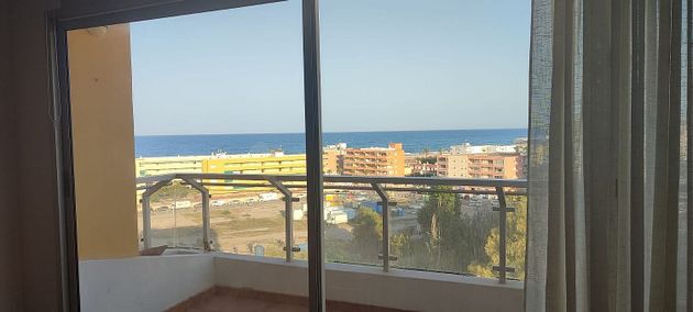 Foto 2 de Alquiler de piso en Canet d´En Berenguer de 4 habitaciones con terraza y piscina
