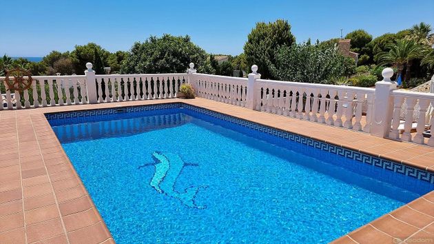 Foto 2 de Chalet en venta en calle Alejandria de 5 habitaciones con terraza y piscina
