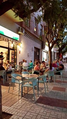 Foto 1 de Local en alquiler en avenida Andalucía con terraza