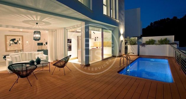 Foto 1 de Venta de casa en Zona l'Olla de 5 habitaciones con terraza y piscina