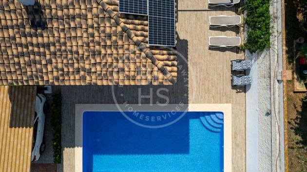 Foto 2 de Venta de chalet en El Montgó de 6 habitaciones con terraza y piscina