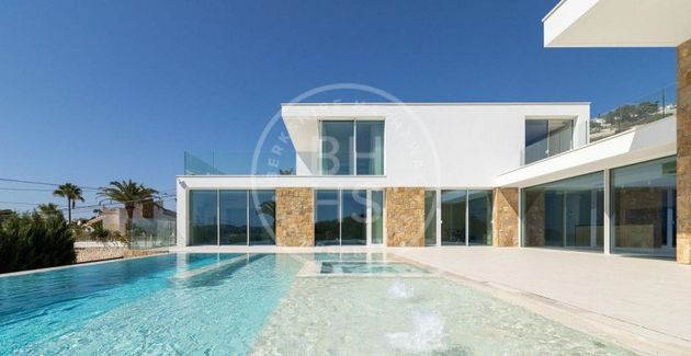 Foto 2 de Xalet en venda a Pinar del Advocat - Cometa de 4 habitacions amb terrassa i piscina