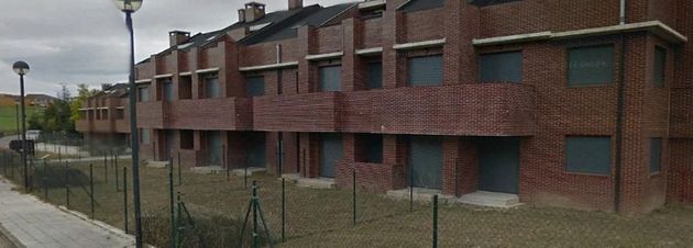 Foto 2 de Venta de casa en Miengo de 96 habitaciones con terraza y garaje