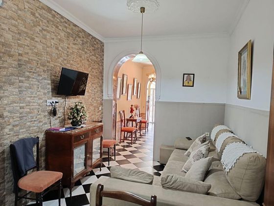 Foto 1 de Casa en venda a Benacazón de 4 habitacions amb terrassa i aire acondicionat
