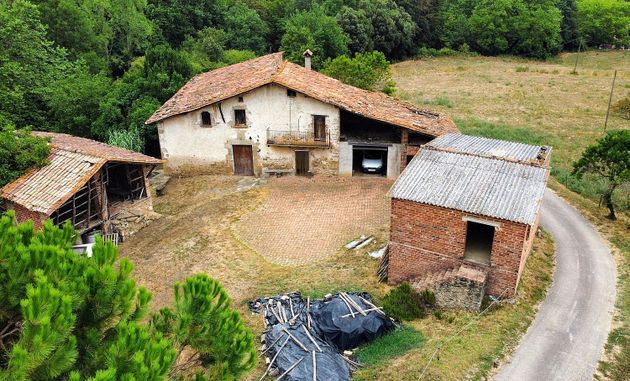 Foto 2 de Casa rural en venda a Santa Pau de 8 habitacions amb terrassa i jardí