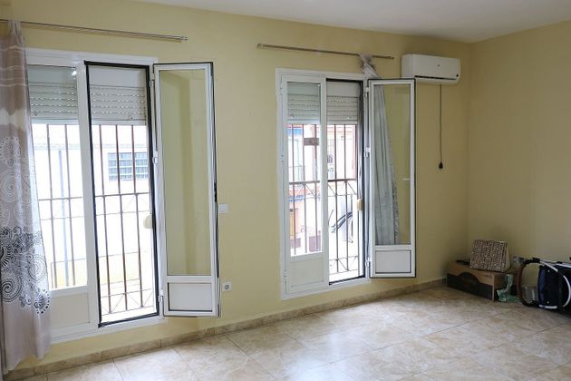 Foto 1 de Dúplex en venda a Palmete de 3 habitacions amb terrassa i garatge