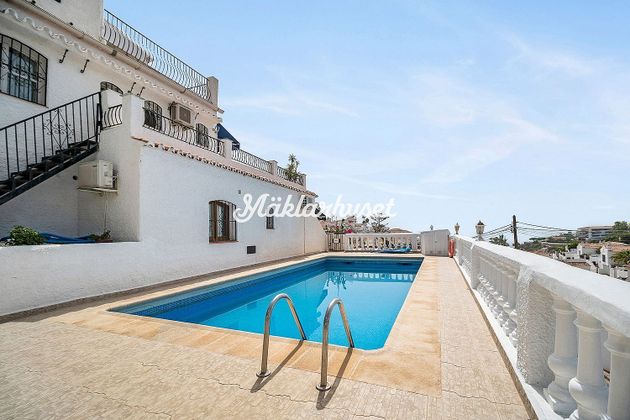 Foto 2 de Casa en venta en Nueva Nerja - Burriana de 4 habitaciones con terraza y piscina