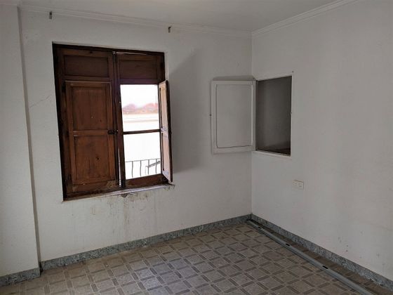 Foto 2 de Xalet en venda a Petrer de 5 habitacions i 339 m²