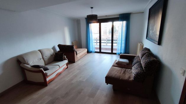 Foto 2 de Piso en alquiler en San Esteban de 5 habitaciones con terraza y calefacción